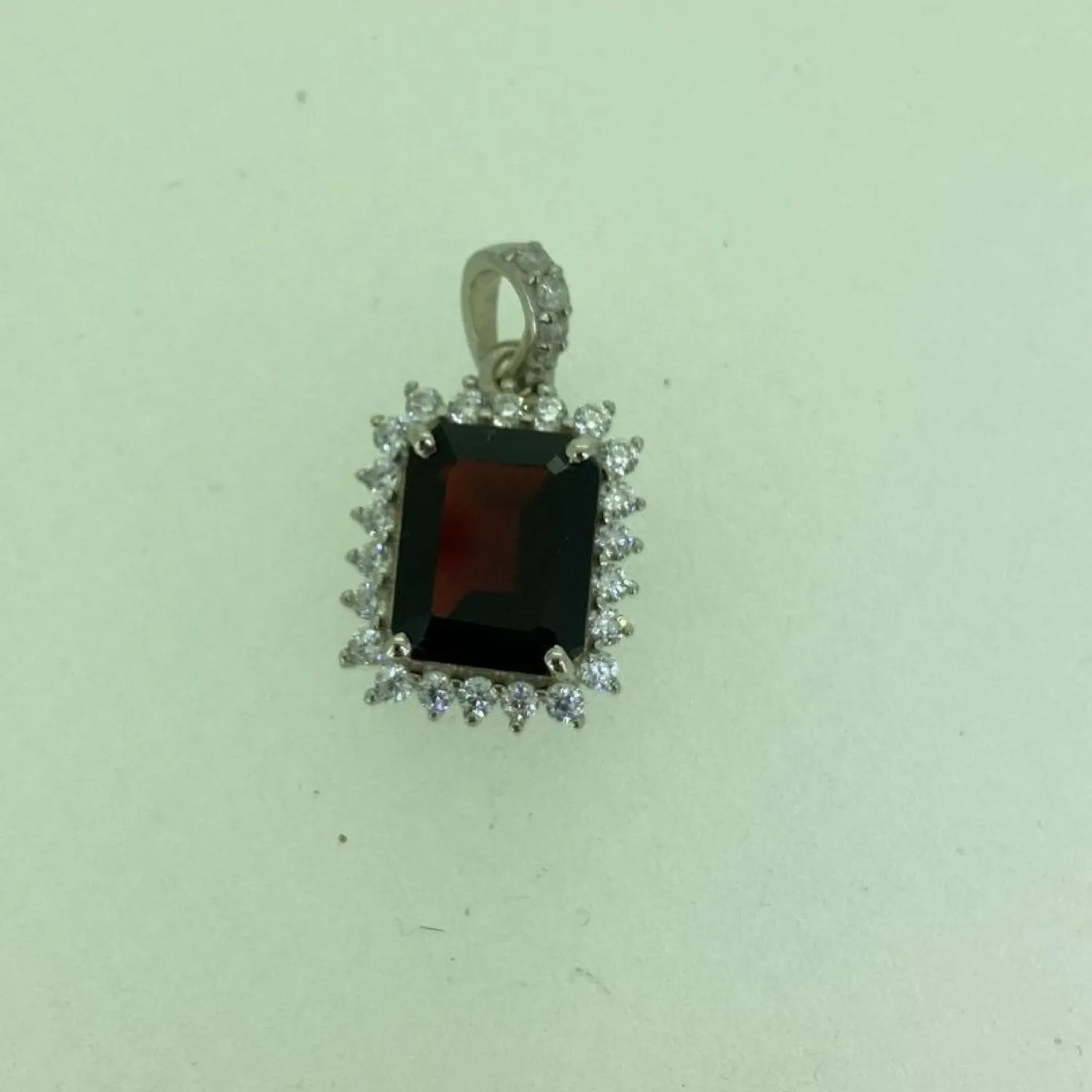5-stone-garnet-5.9grams
